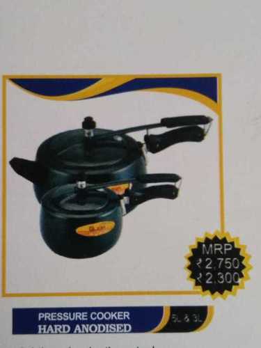 PRESSURE COOKER
