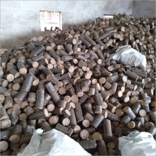 Agro Biomass Briquette Ash Content (%): 5-6%