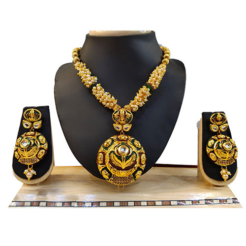 Artificial Necklace Set Gender: Women