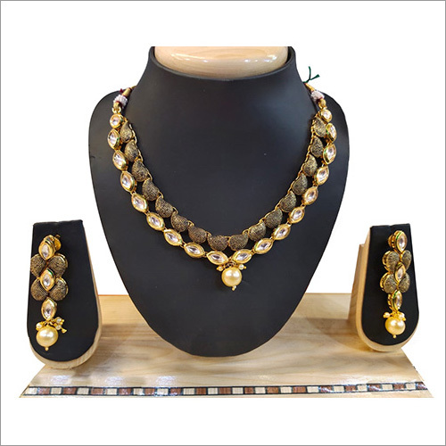 Artificial Stone Necklace Set Gender: Women