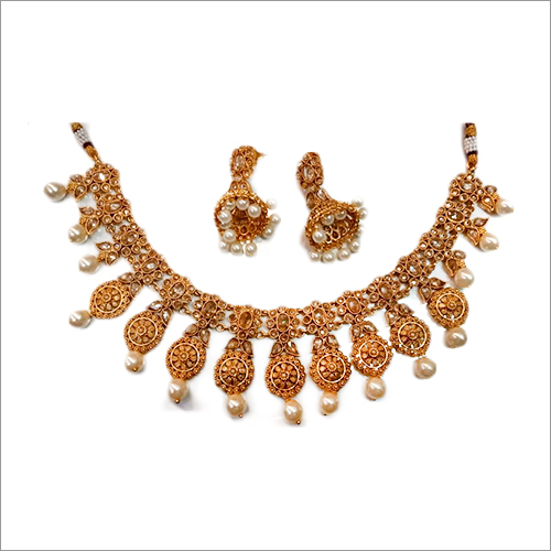 Ladies Artificial Necklace Set Gender: Women