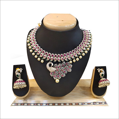 Artificial Peacock Necklace Set Gender: Women