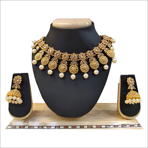Artificial Gold Plated Necklace Set Gender: Women