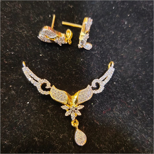 Imitation Mangalsutra Pendant Set Gender: Women