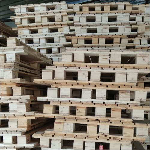 Brown Recycle Pine Wooden Pallets Scrap