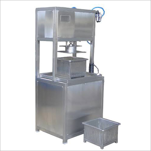 Silver Milk Packing Machine