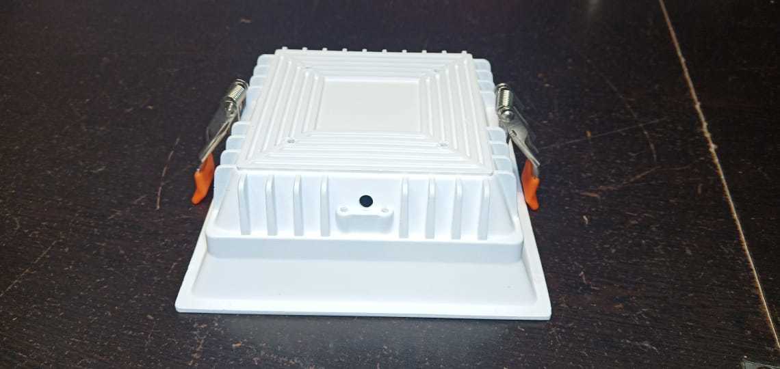 12 W SQUARE DEEP DOWN LIGHT