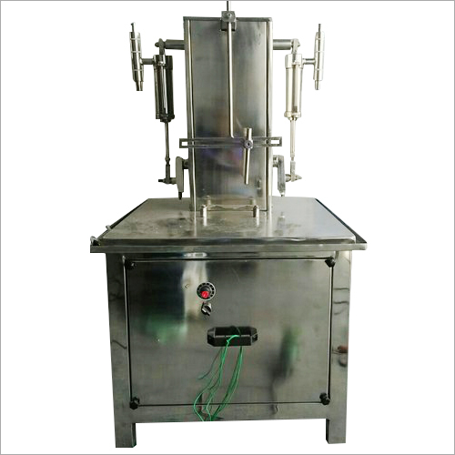 Silver Semi Automatic Volumetric Liquid Filling Machine