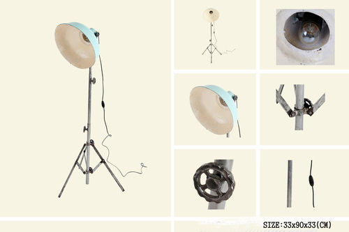 IRON TRIPOD LAMP