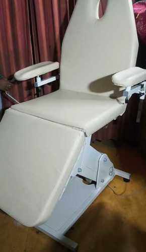 Derma chair