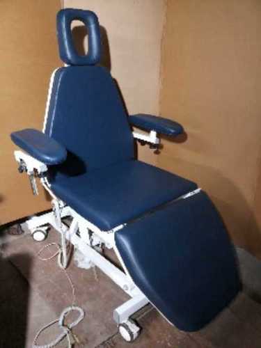 Derma chair