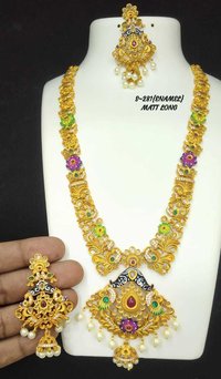 Traditional Pendant Necklace