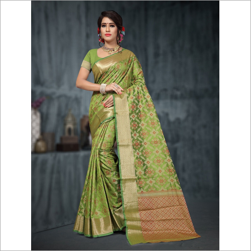 Ladies Party Wear Kanjivaram Saree - Silk Material Printed Pattern | Suitable for Rainy Spring Summer and Winter Seasons