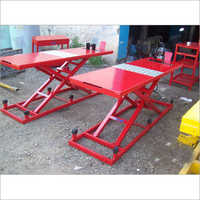 Two Wheeler Hydraulic Ramp Body Material: Steel