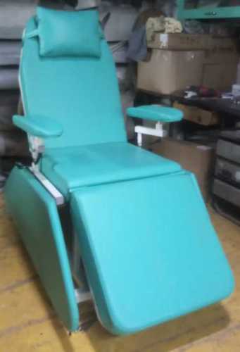 Manual dialysis chair