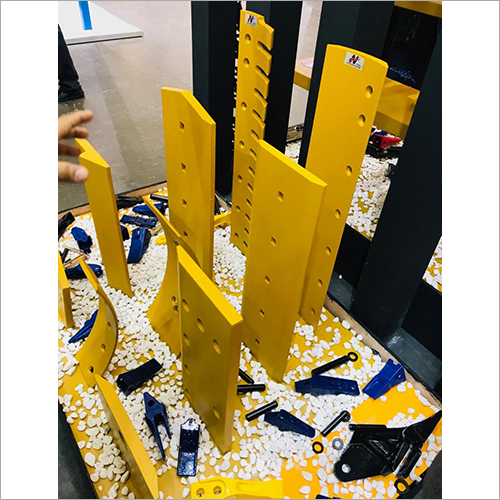Yellow Excavators Bucket Side Cutter