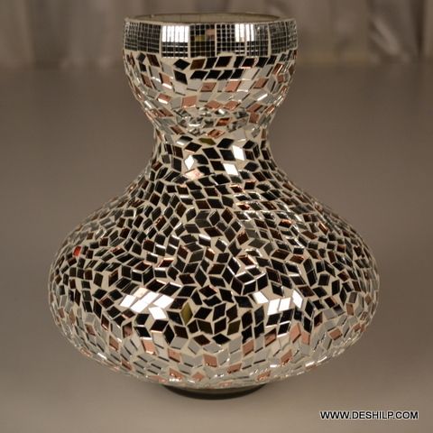 Matki Shape Glass Flower Vase