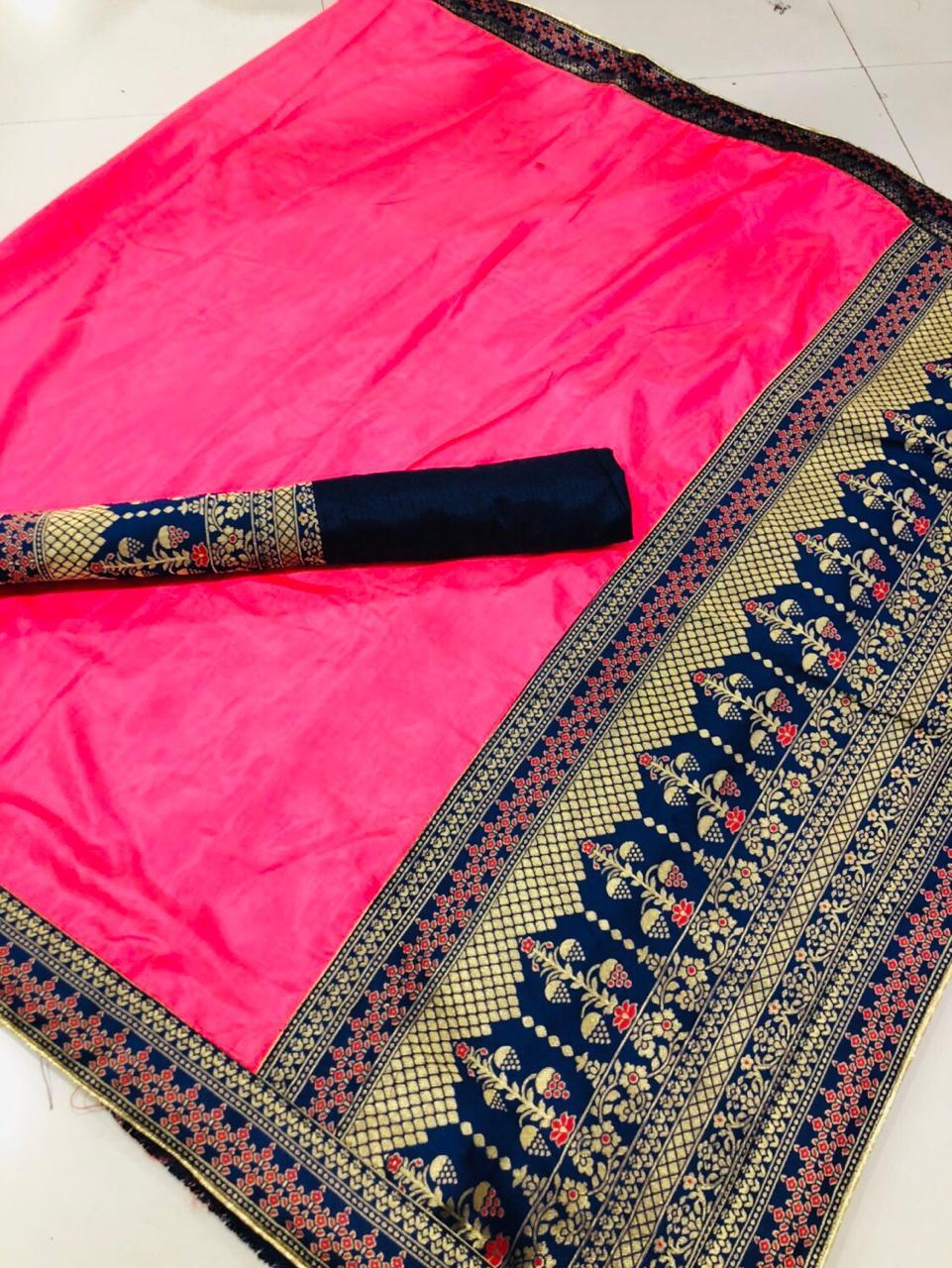 Pure Sana Silk Saree With Jacquard Pallu And Blouse