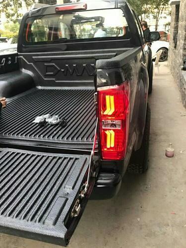 Red Tail Light D Max