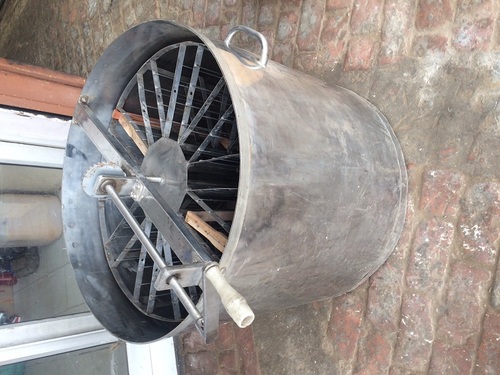 HONEY EXTRACTOR