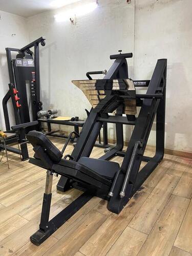 Leg Press Machine