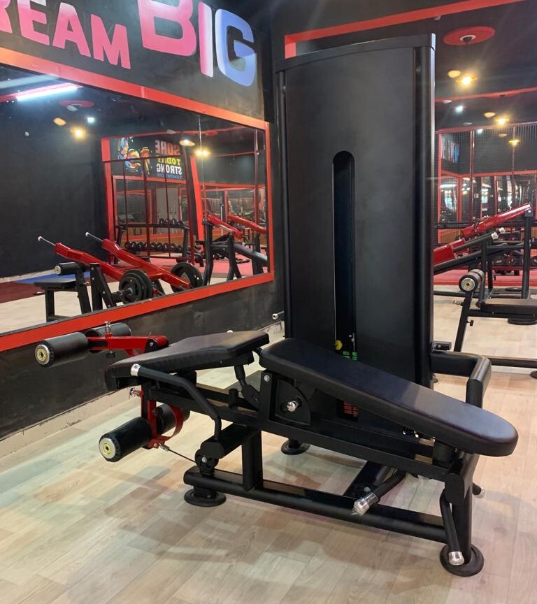 Leg Extension & Leg Curl Machine - Mild Steel 35" L x 35" W x 40" H Adjustable Pads for Enhanced Comfort and Stability