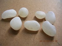 Opaque Crystal Quartz Light Green High Polished Pebbles Stone naylon smooth decorative stone bulk manufacturer and exporter