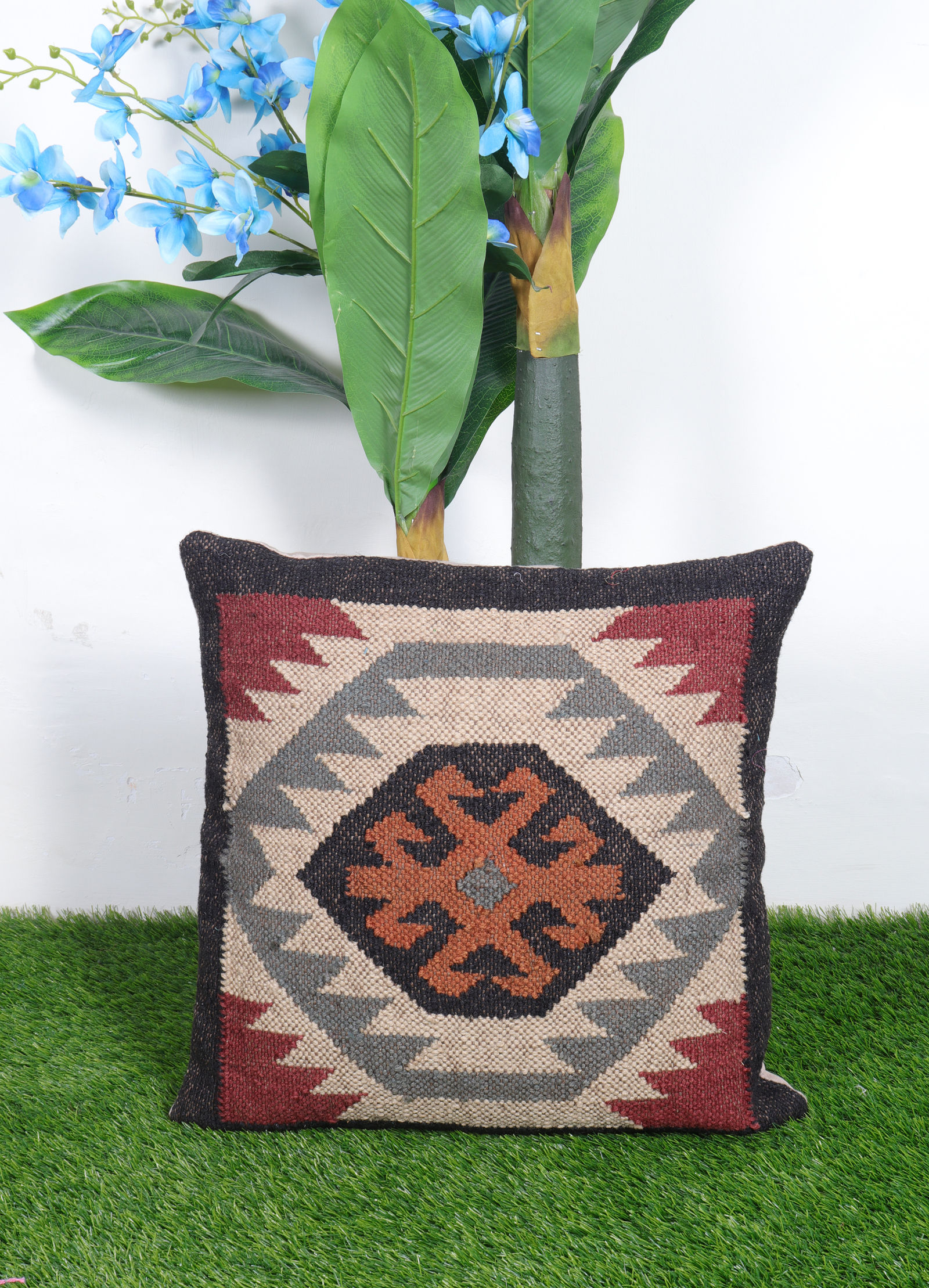 Digital Jute Cushion Cover