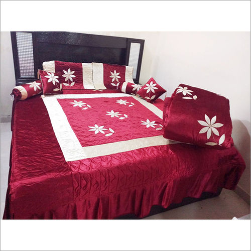 Centre Embroidery Wedding Bedding Set Size: Full