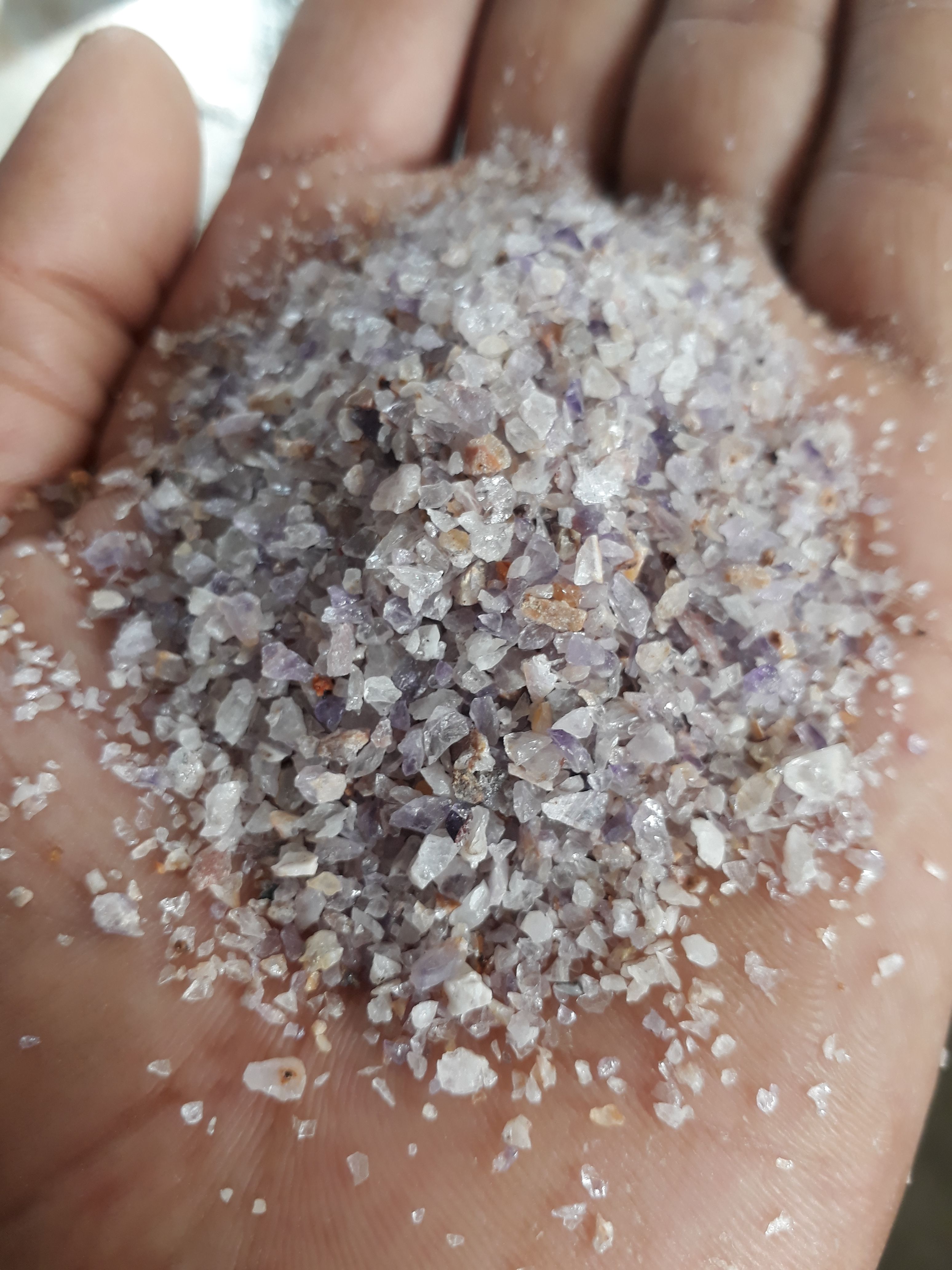 Crushed and polished Amethyst Sand and grit 1-3 mm energy grit