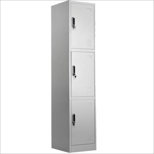 03 Steel locker