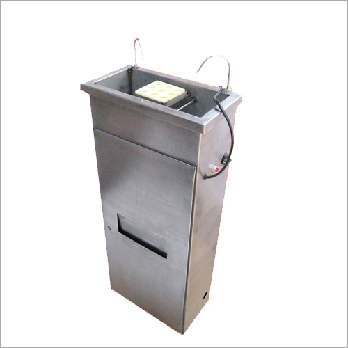 Scooper Dipping Well With Hot Water Supply Scooper Dipping Well With Hot Water Supply