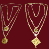 Ladies Designer Gold Plated Artificial Chain Ladies Designer Gold Plated Artificial Chain