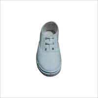 Tennis shoes