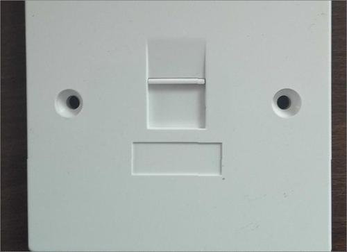 Shuttered Flat Face Plate-Single