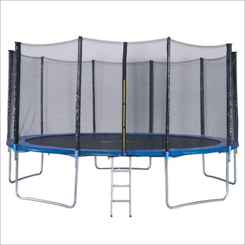 16 Ft Enclosed Trampoline With Ladder