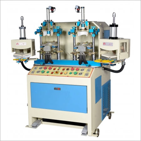 Toe Cap Molding Machine