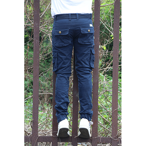 Tall Black Cargo Pocket Detail Wide Leg Jeans | PrettyLittleThing