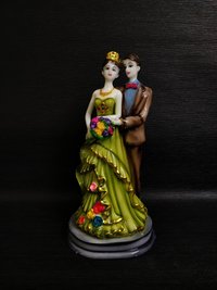 Couples Statue
