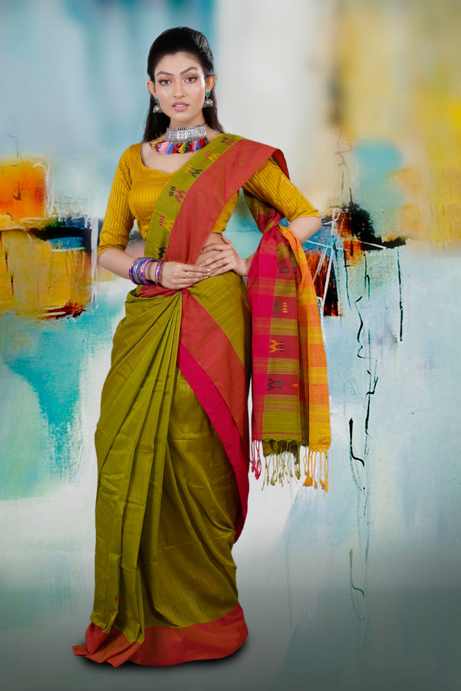 Art Silk Green Handloom Saree With Red Border