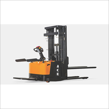 Electric Stacker By ACTION CONSTRUCTION EQUIPMENT LTD.