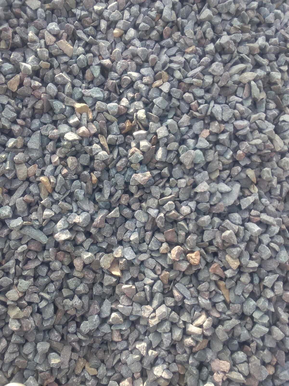 Supplier of Grey Crushed Granite Recycled Aggregate granite lumps  granite hard stone chips