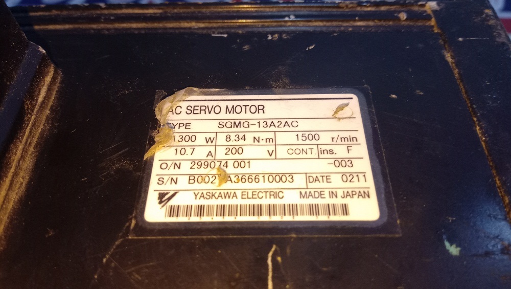 YASKAWA SERVO MOTOR SGMG-13A2AC