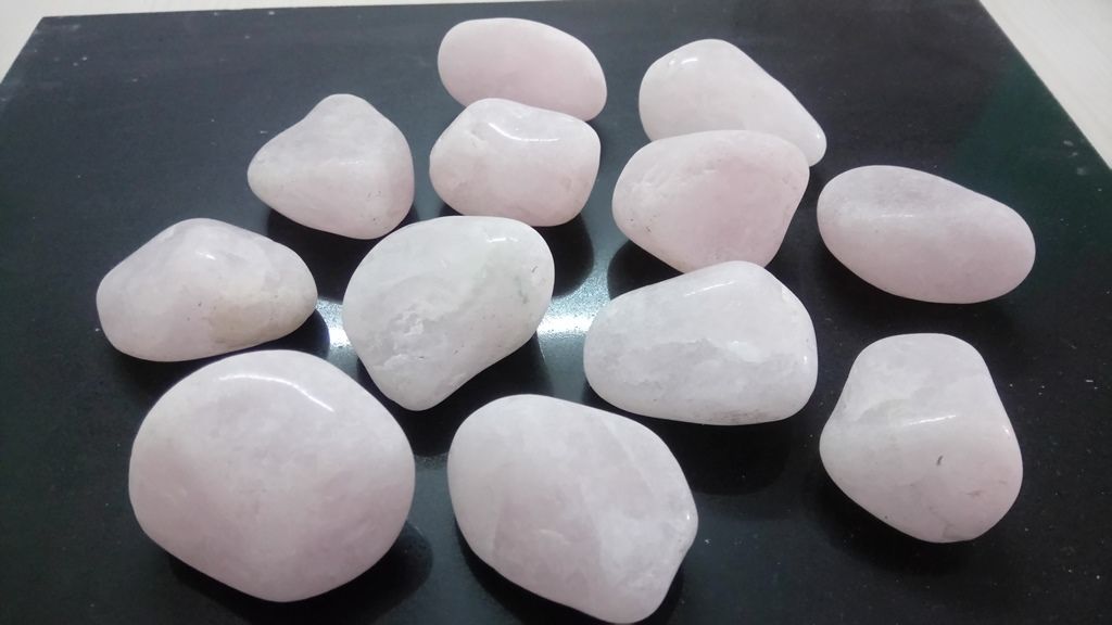 machine polished round rose quartz pea gravels healing and beast jewelry used