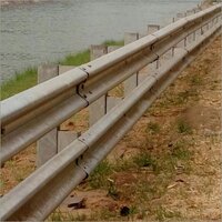 Thrie Beam Highway Crash Barrier