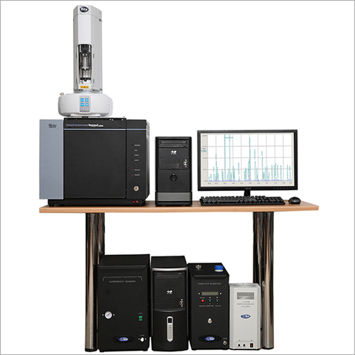 Crystallux 4000M Gas Chromatograph Analysis Instrument