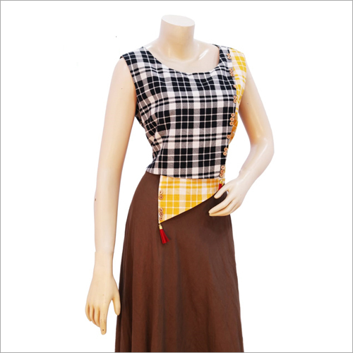 Available In Multicolor Ladies Sleeveless Kurti