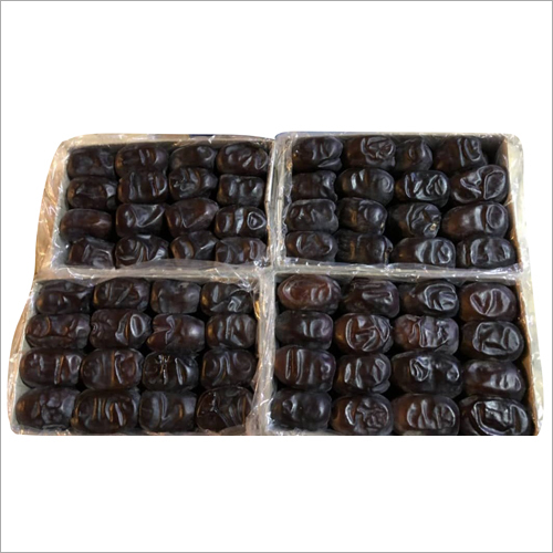 Dried Black Dates By AVANEGAR SHAYAN HAMTA