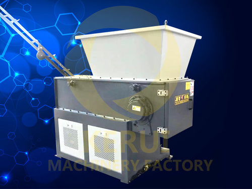 Single Shaft Shredder Machine
