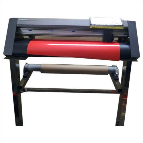 Semi Automatic Cutting Plotter Machine